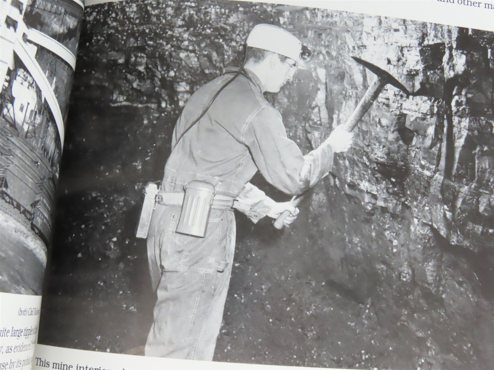 Chesapeake & Ohio in the Coal Fields by Thomas W. Dixon, Jr. Â©1995 HC Book