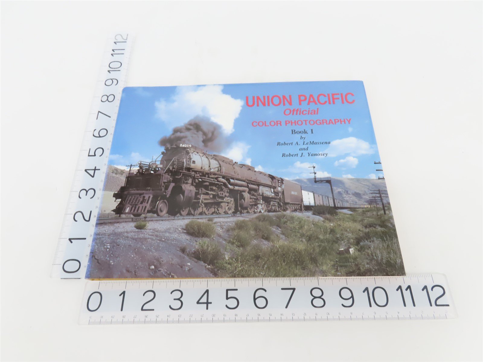 Morning Sun: Union Pacific Official Color Photography Book 1 Â©1993 HC Book