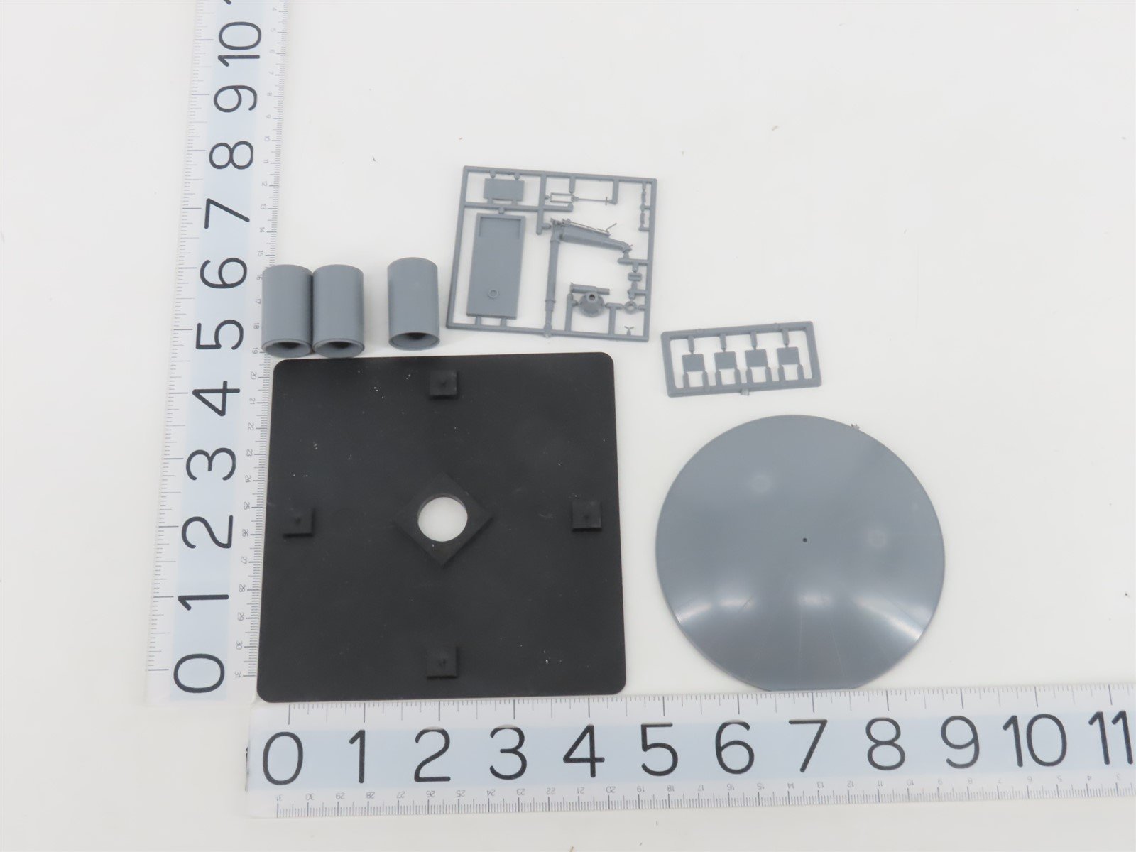 HO 1/87 Scale Tichy 7012 Standard Steel 100k Gal Water Tank Building Kit