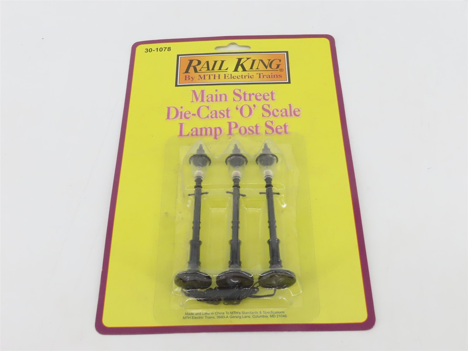 O Scale MTH Rail King 30-1078 Die-Cast Main Street Lamp 3-Pack