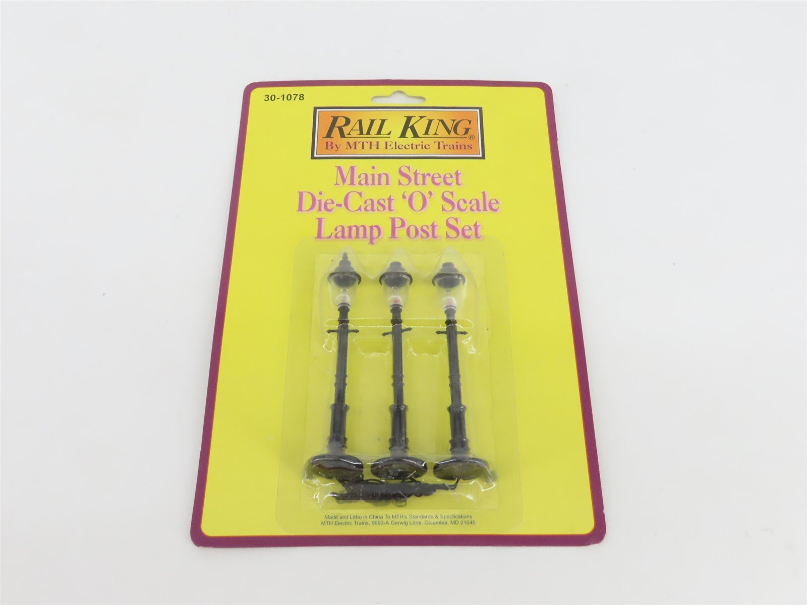 O Scale MTH Rail King 30-1078 Die-Cast Main Street Lamp 3-Pack