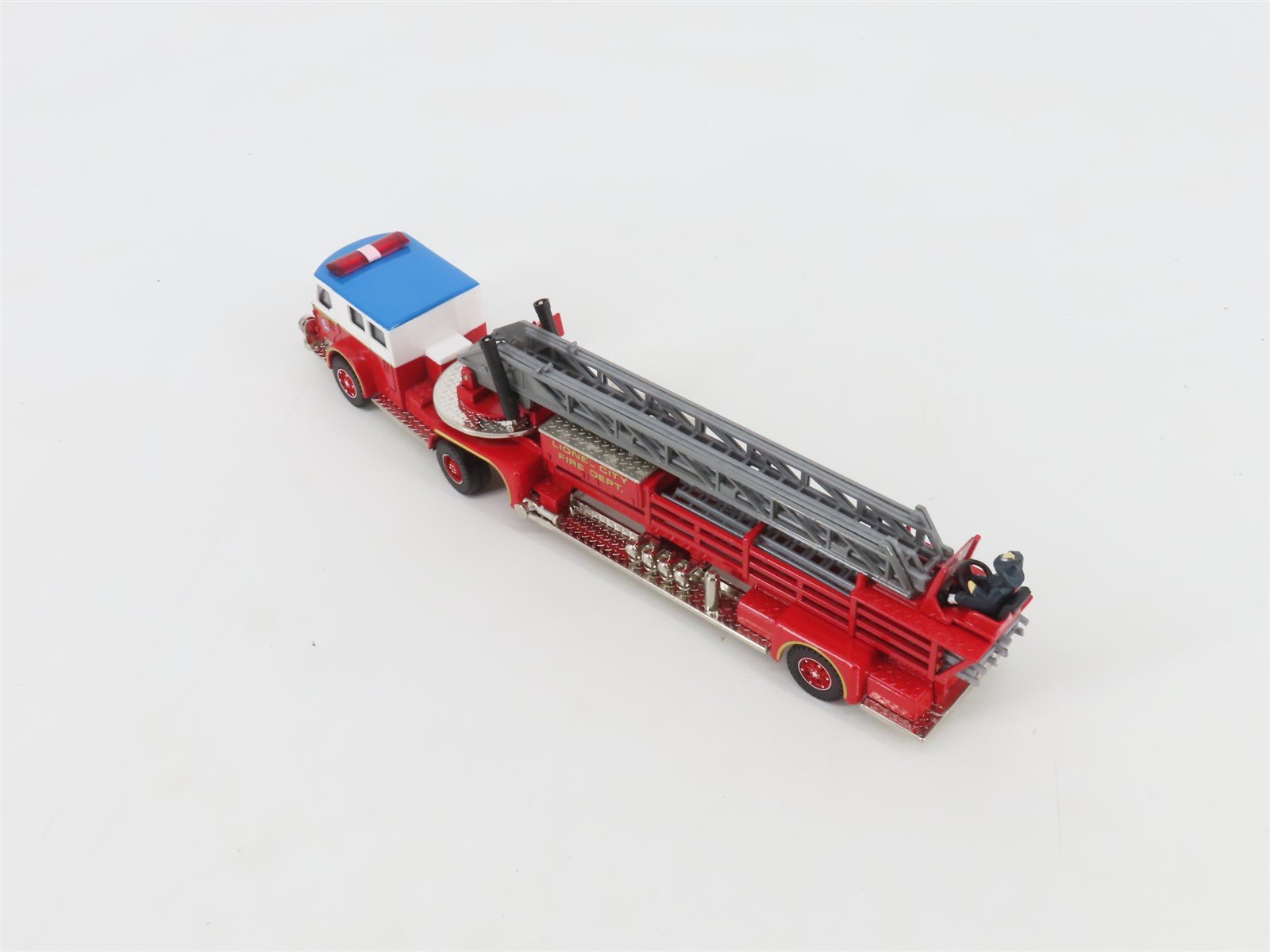 1:50 Scale Lionel 51801 Die-Cast American La France Fire Dept Ladder Truck