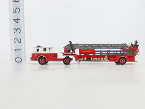 1:50 Scale Lionel 51801 Die-Cast American La France Fire Dept Ladder Truck