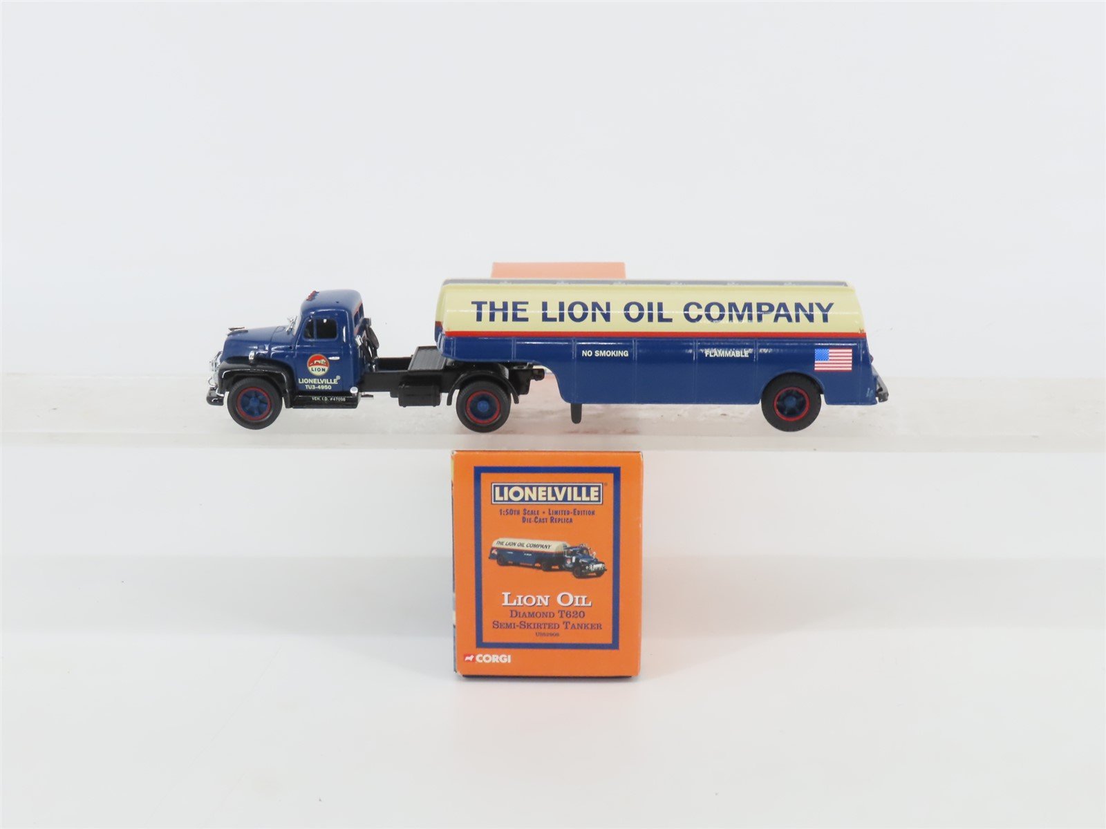 1:50 Scale Lionel US52906 Lionelville Die-Cast Lion Oil Diamond T620 Tanker