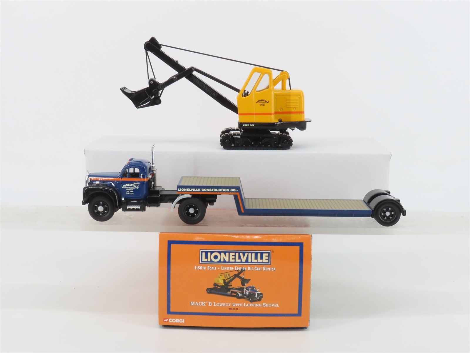 1:50 Scale Lionel US52311 Lionelville Die-Cast MACK B Lowboy w/Luffing Shovel