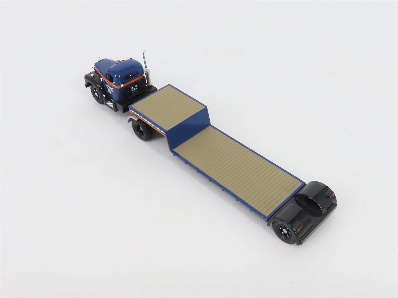 1:50 Scale Lionel US52311 Lionelville Die-Cast MACK B Lowboy w/Luffing Shovel