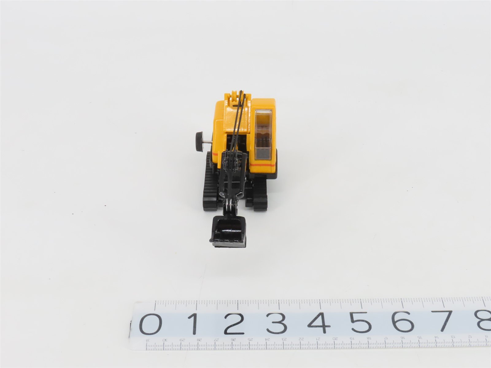 1:50 Scale Lionel US52311 Lionelville Die-Cast MACK B Lowboy w/Luffing Shovel