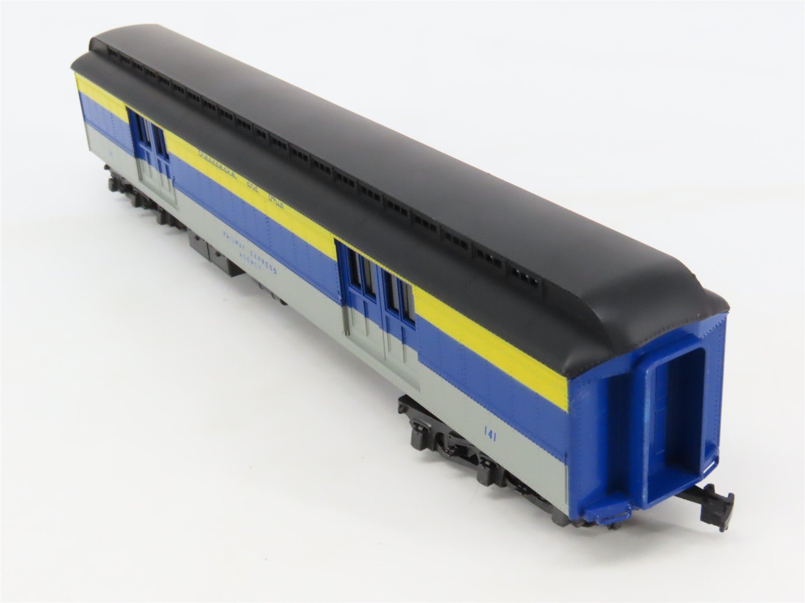 HO Rivarossi Supermodello 6549/0 C&O Chesapeake & Ohio Baggage Passenger #141