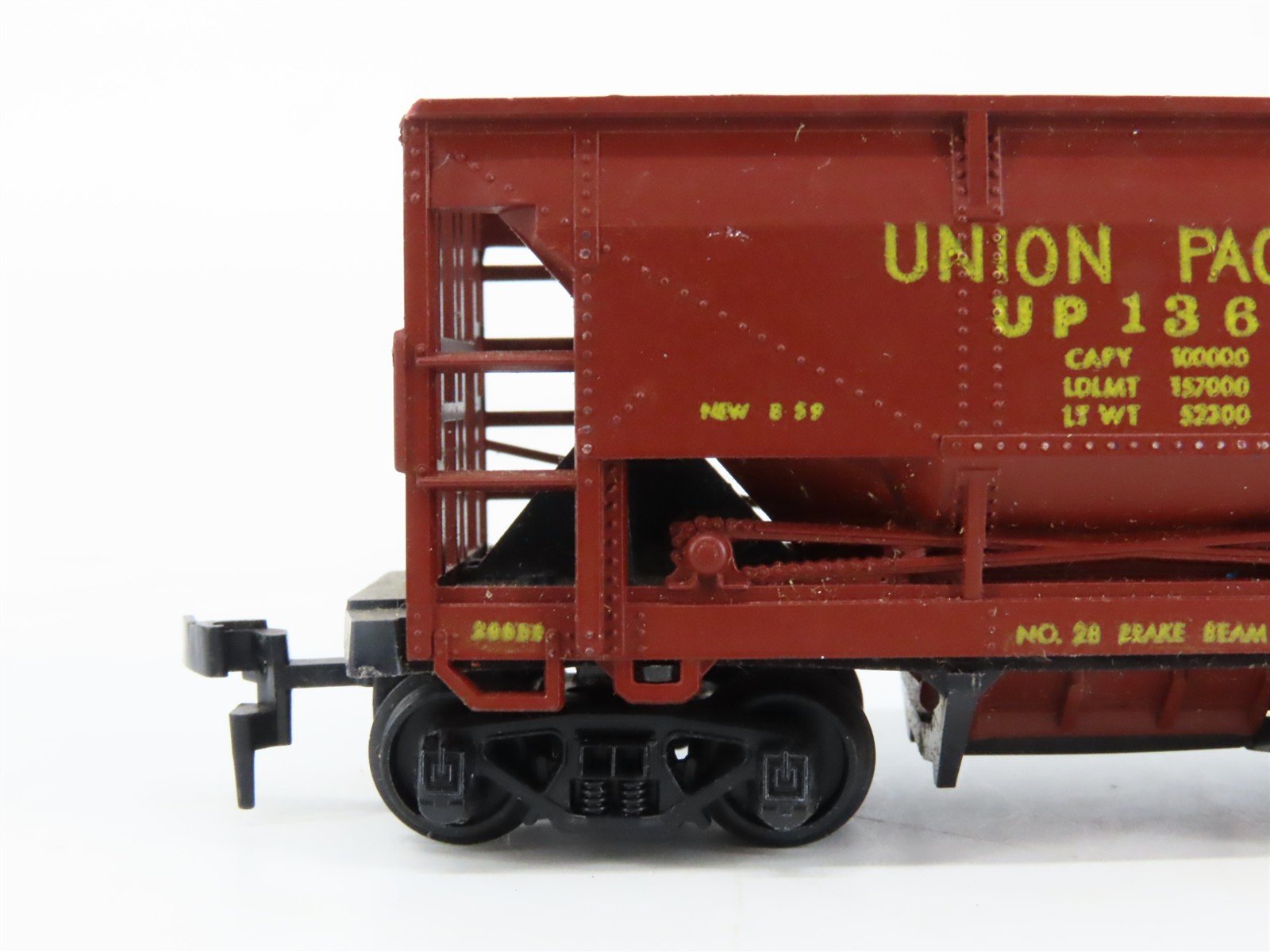 HO Scale AHM UP Union Pacific Railroad Ore Car #1369