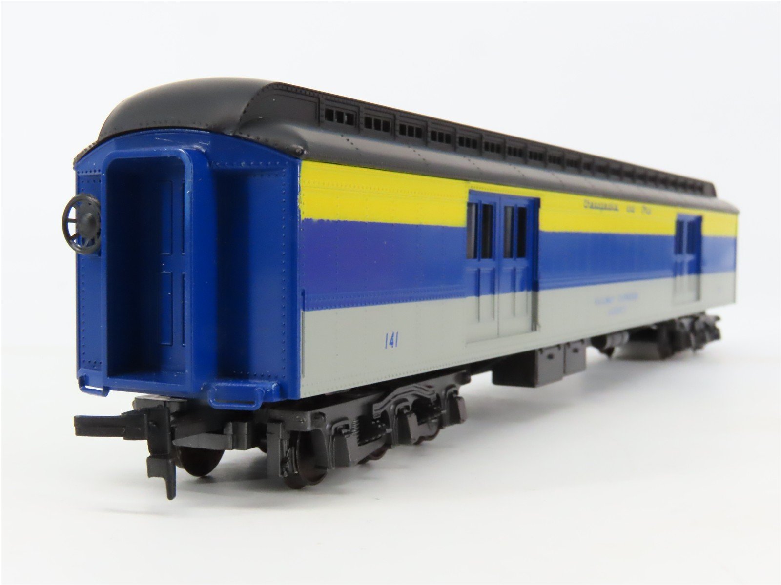 HO Rivarossi Supermodello 6549/0 C&O Chesapeake & Ohio Baggage Passenger #141