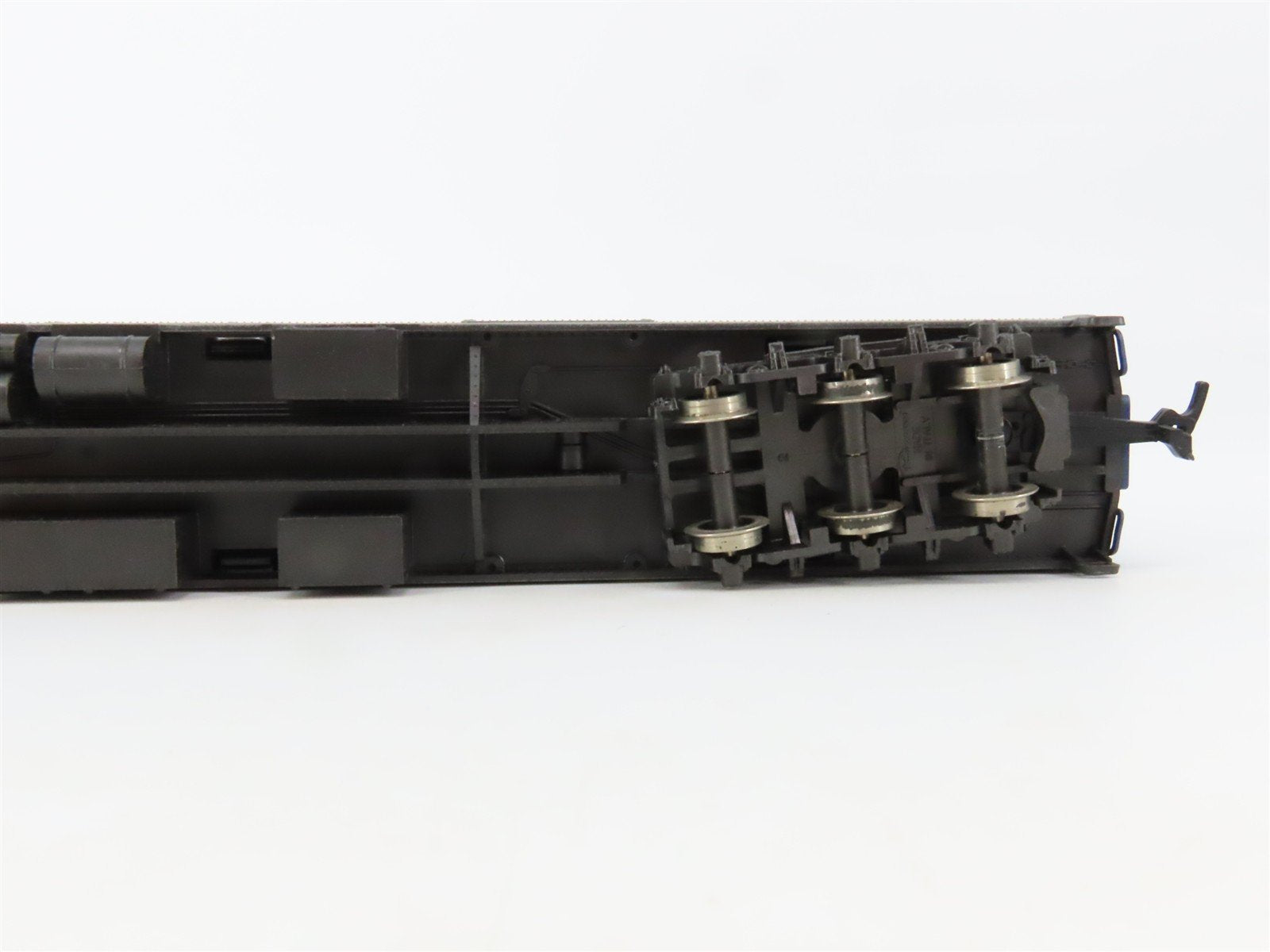 HO Scale AHM/Rivarossi C&O Chesapeake & Ohio RPO/Baggage Passenger #414