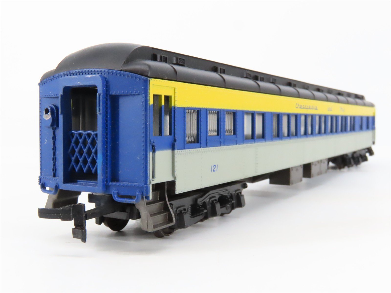 HO Scale AHM/Rivarossi 6201-C C&O Chesapeake & Ohio 1920 Pullman Passenger #121