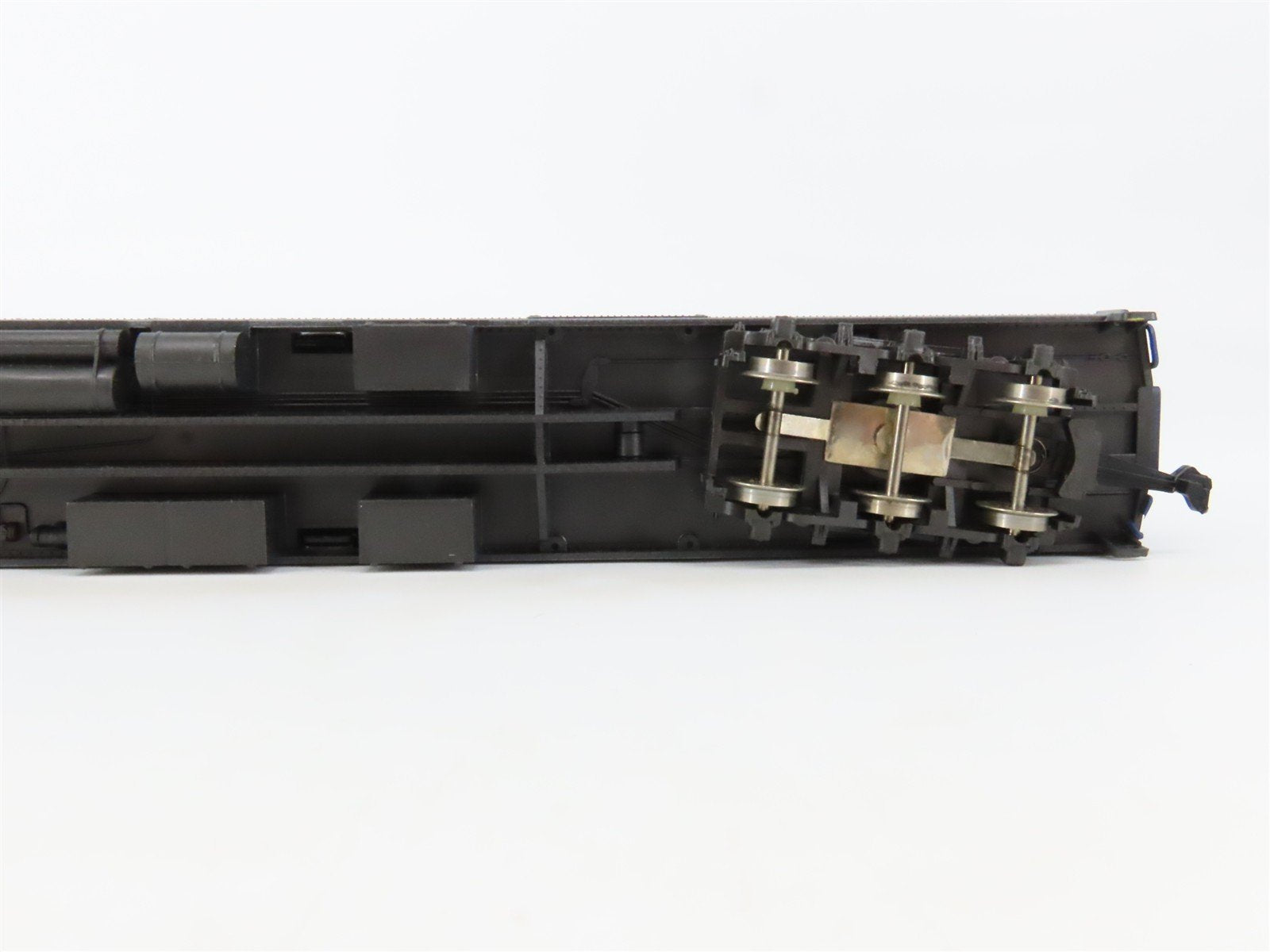 HO Scale AHM/Rivarossi C&O Chesapeake & Ohio RPO/Baggage Passenger #414