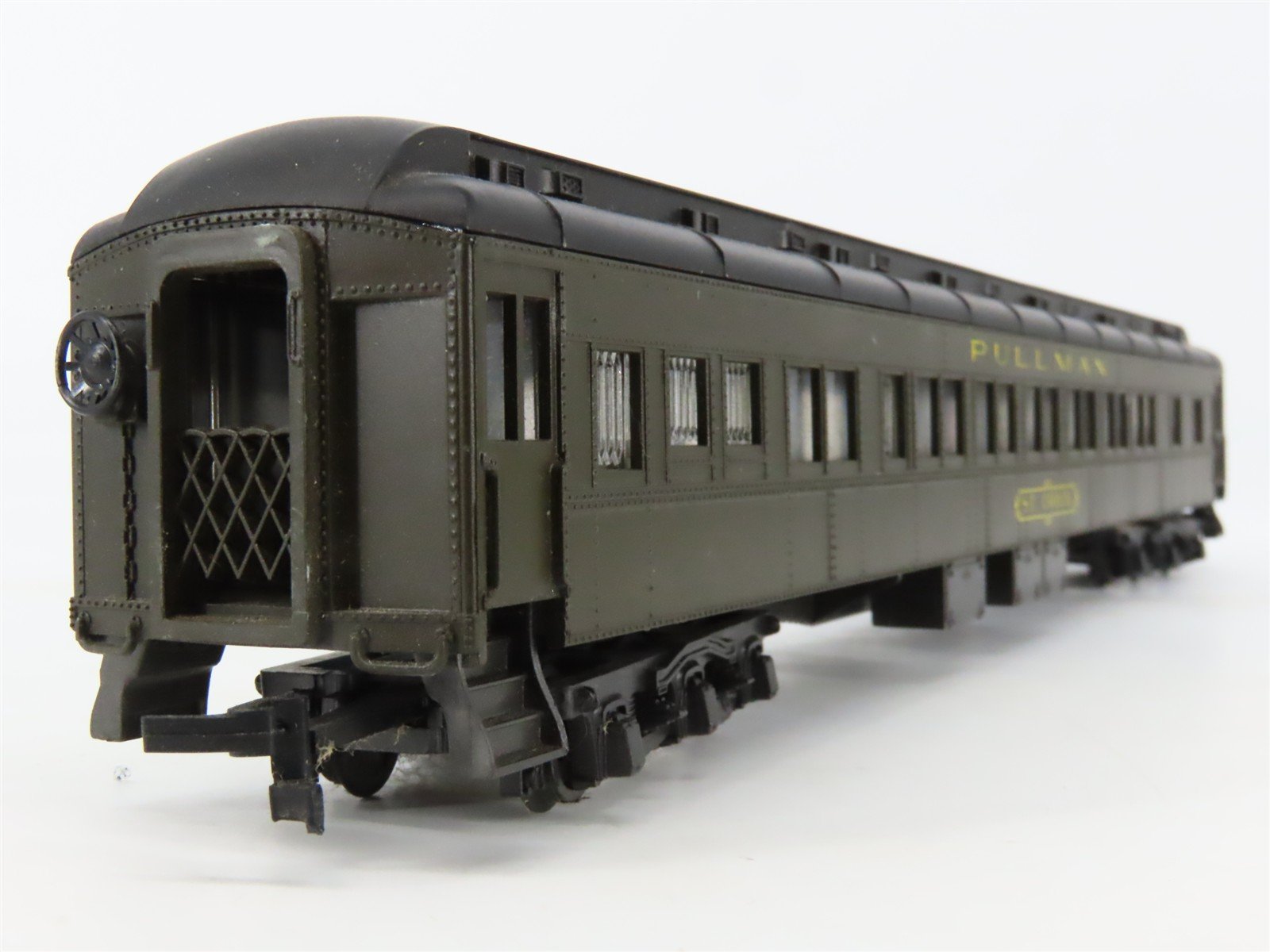 HO Scale AHM/Rivarossi Pullman Passenger Car 