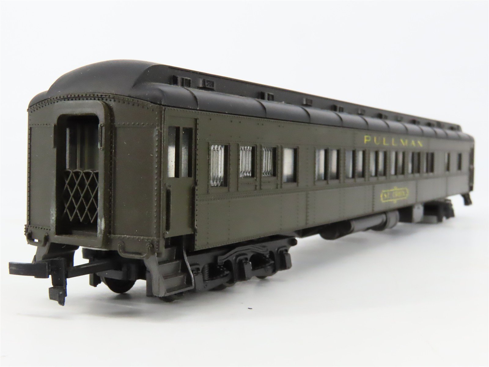 HO Scale AHM/Rivarossi Pullman Passenger Car 