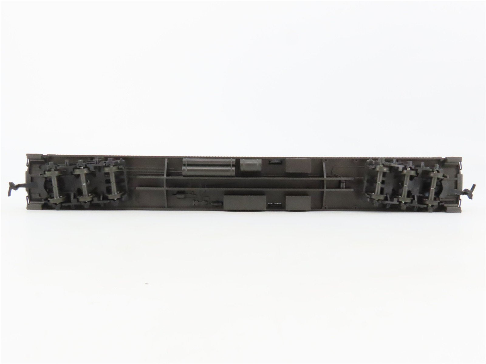 HO Scale AHM/Rivarossi Pullman Passenger Car 