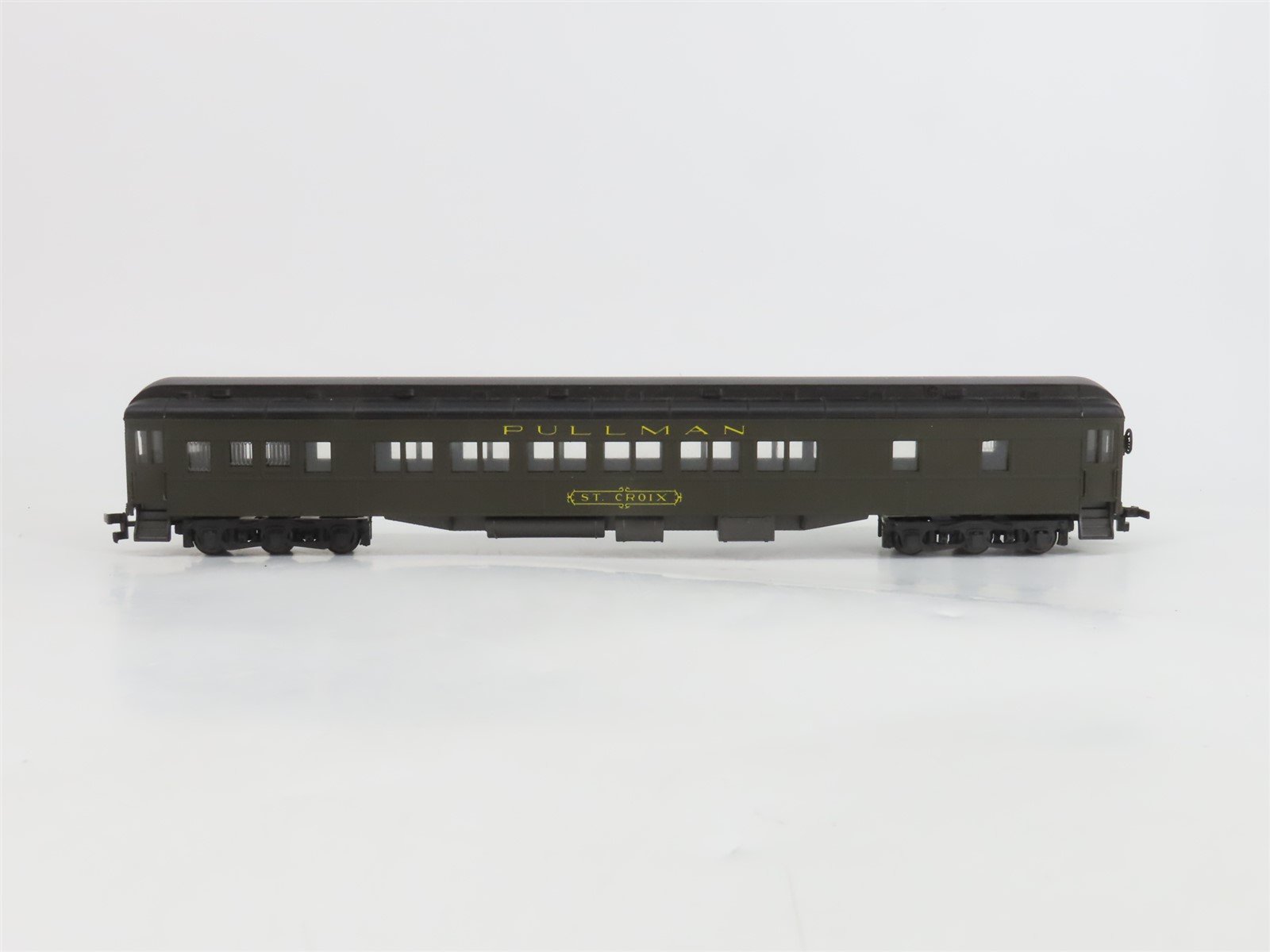 HO Scale AHM/Rivarossi Pullman Passenger Car 