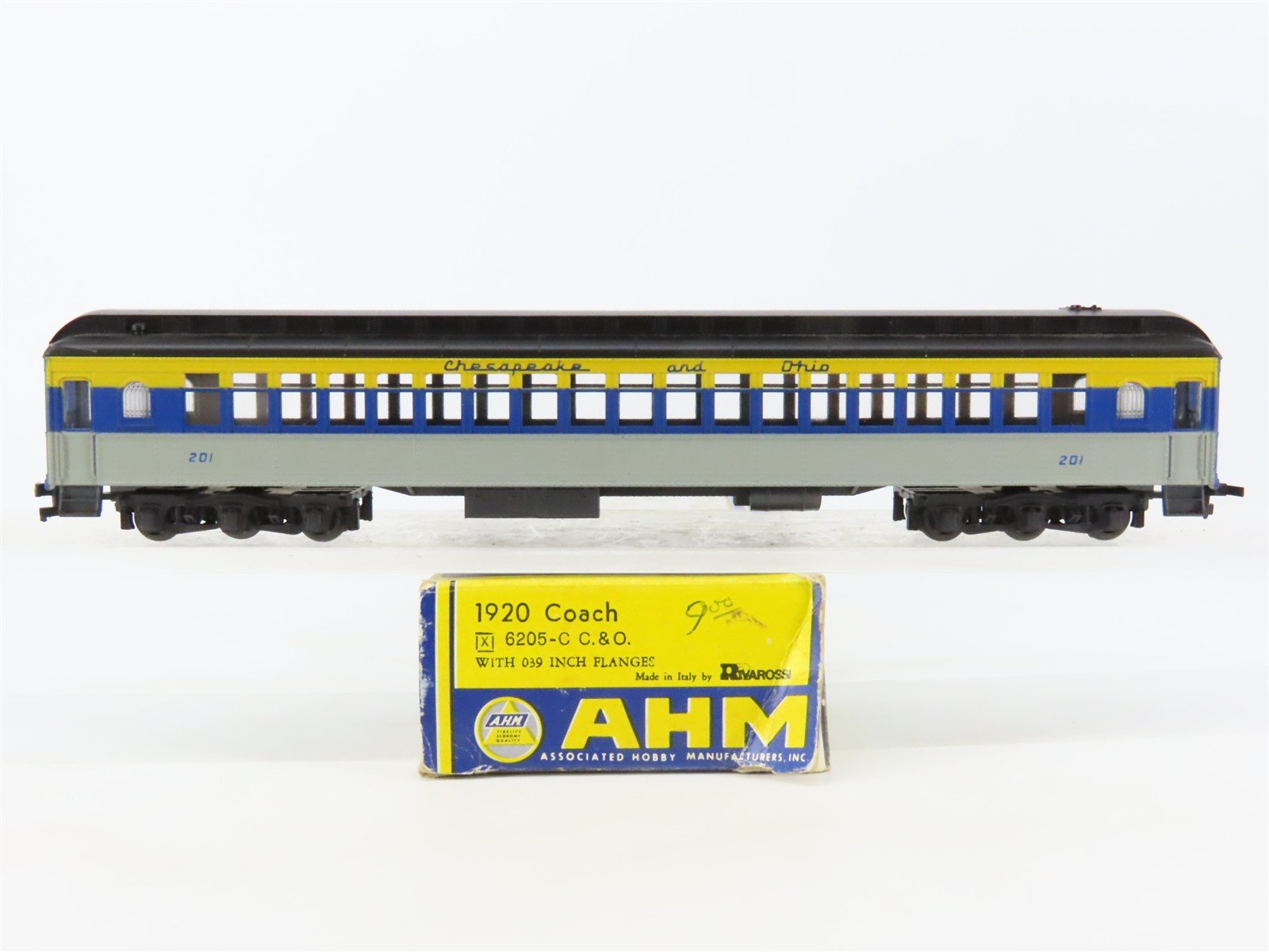 HO Scale AHM/Rivarossi 6205-C C&O Chesapeake & Ohio 1920 Coach Passenger #201