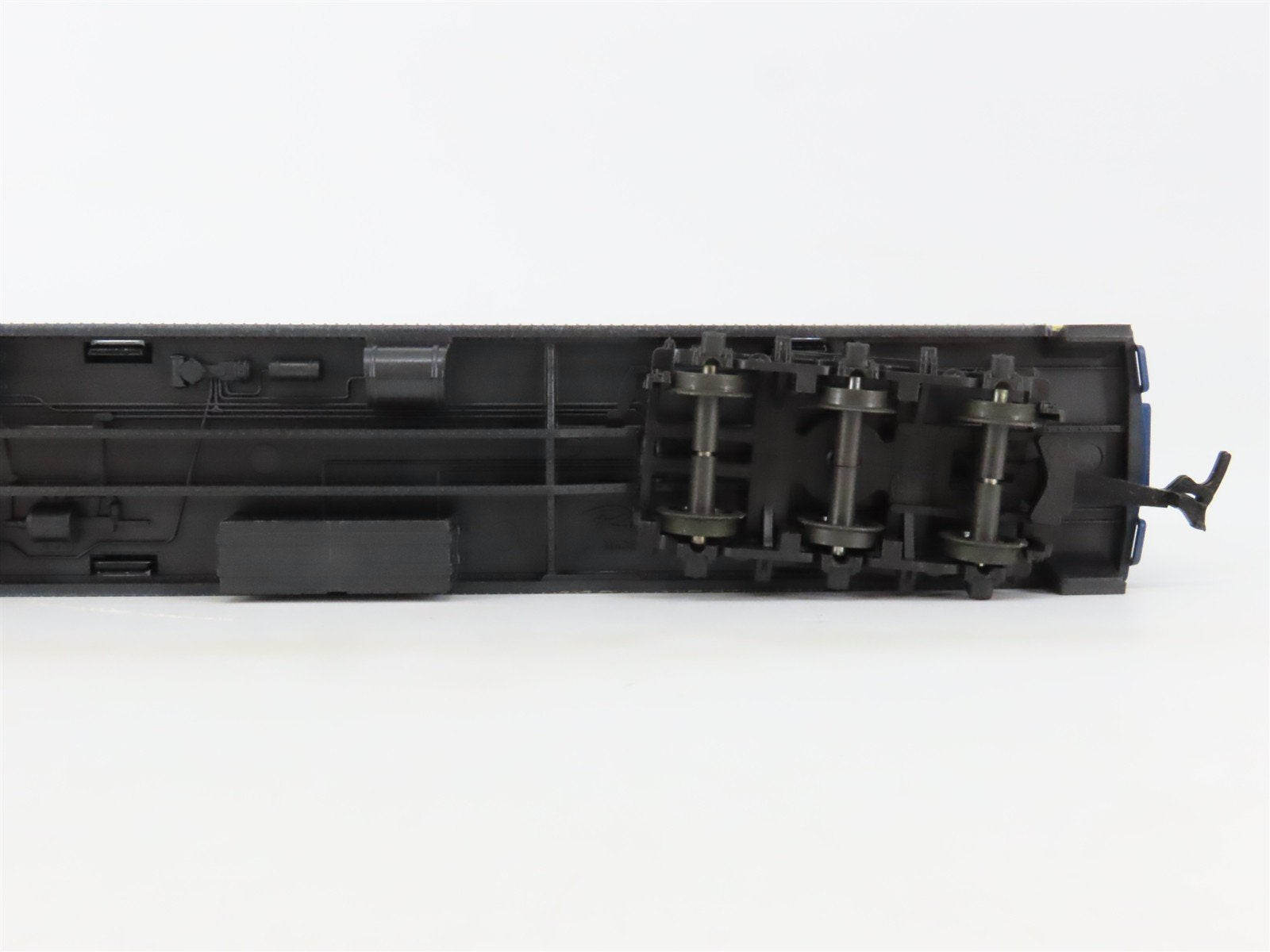 HO Scale AHM/Rivarossi 6205-C C&O Chesapeake & Ohio 1920 Coach Passenger #201