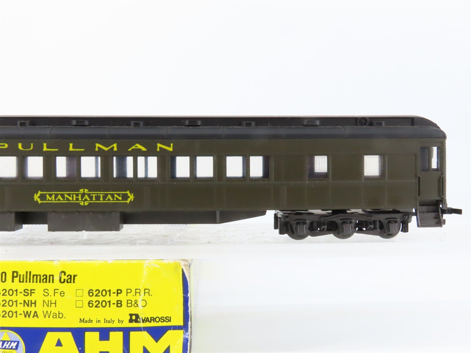 HO Scale AHM/Rivarossi 6201-SF ATSF Santa Fe Pullman Passenger Car 
