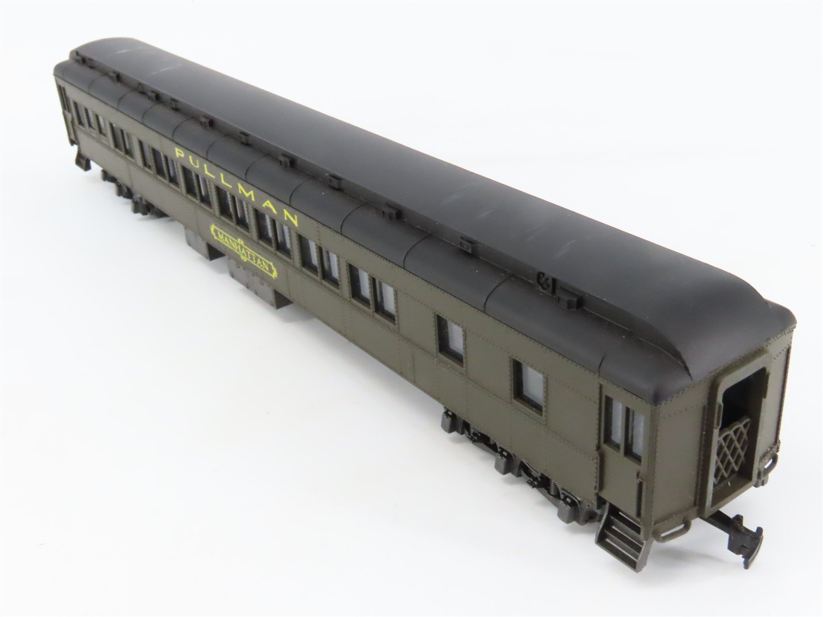 HO Scale AHM/Rivarossi 6201-SF ATSF Santa Fe Pullman Passenger Car 