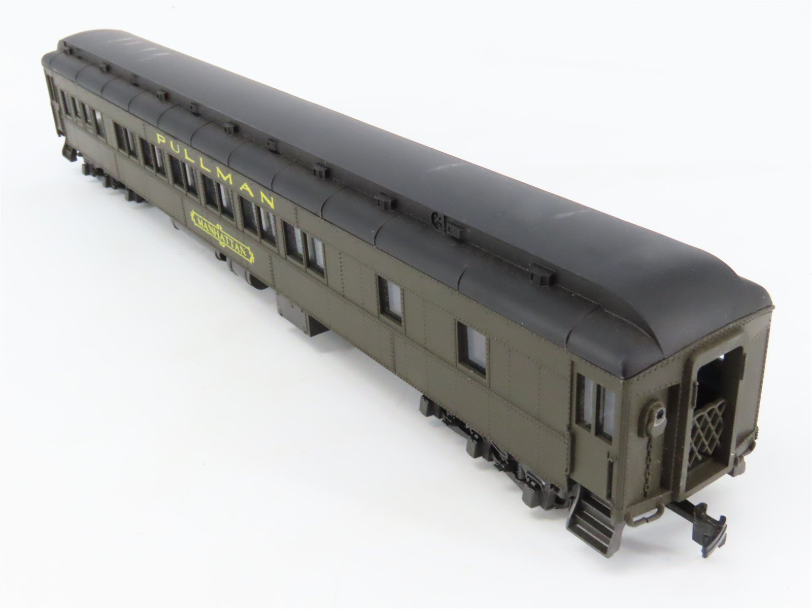 HO Scale AHM/Rivarossi 6201-SF ATSF Santa Fe Pullman Passenger Car 