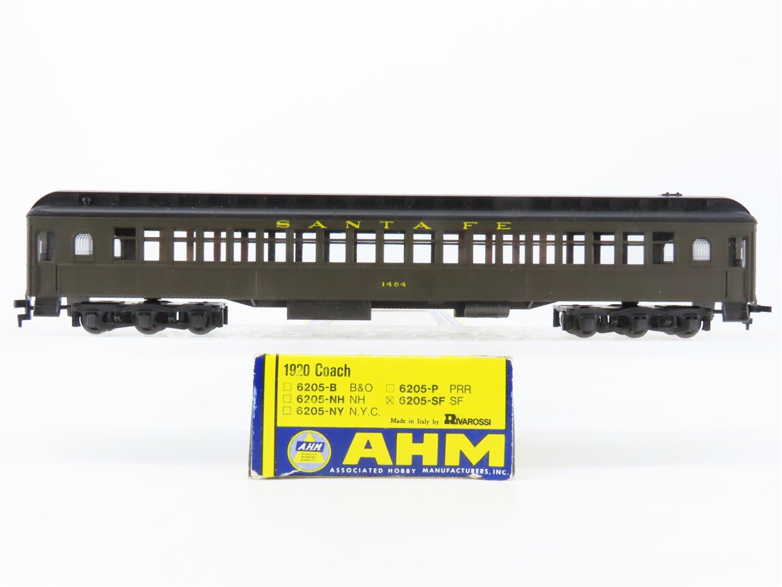 HO Scale AHM/Rivarossi 6205-SF ATSF Santa Fe 1920 Coach Passenger Car #1464