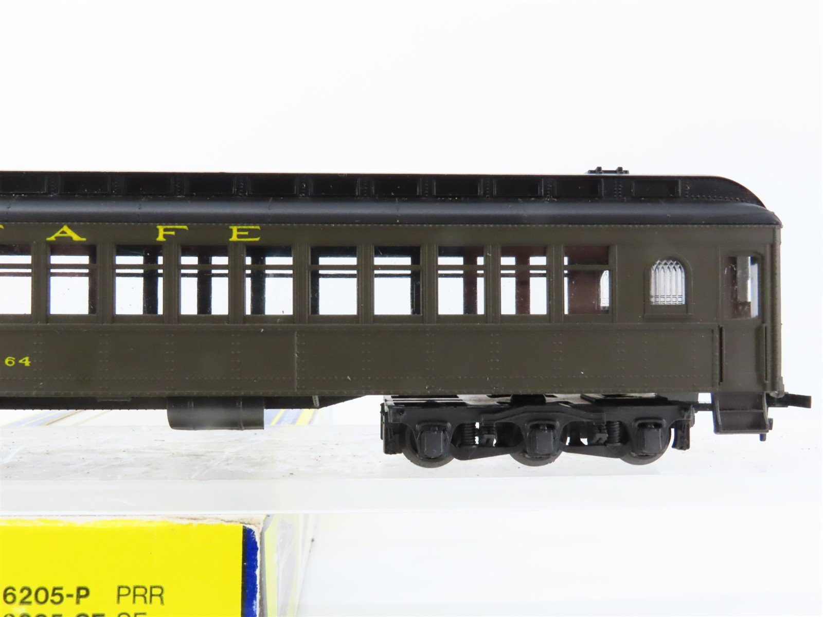 HO Scale AHM/Rivarossi 6205-SF ATSF Santa Fe 1920 Coach Passenger Car #1464