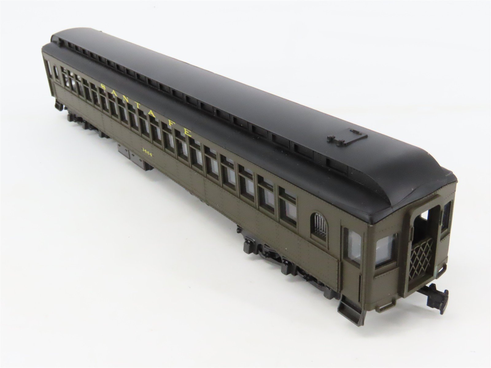 HO Scale AHM/Rivarossi 6205-SF ATSF Santa Fe 1920 Coach Passenger Car #1464
