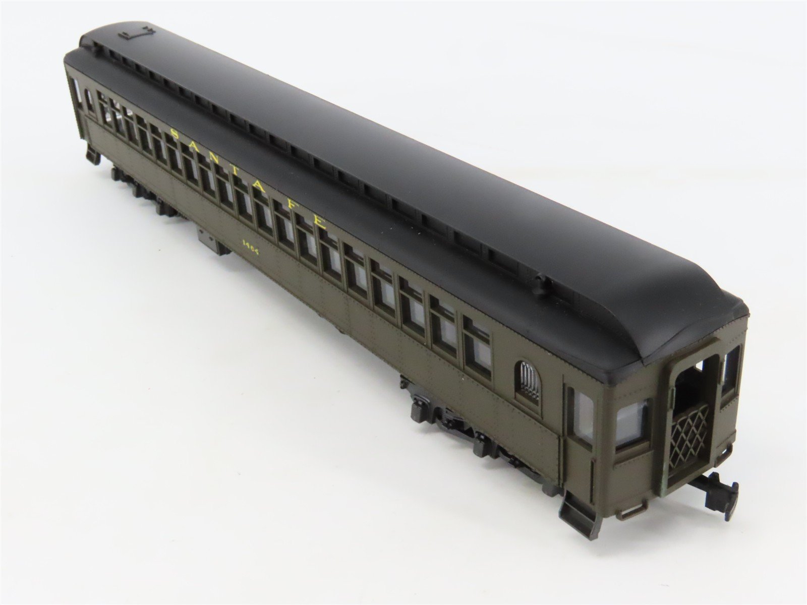 HO Scale AHM/Rivarossi 6205-SF ATSF Santa Fe 1920 Coach Passenger Car #1464