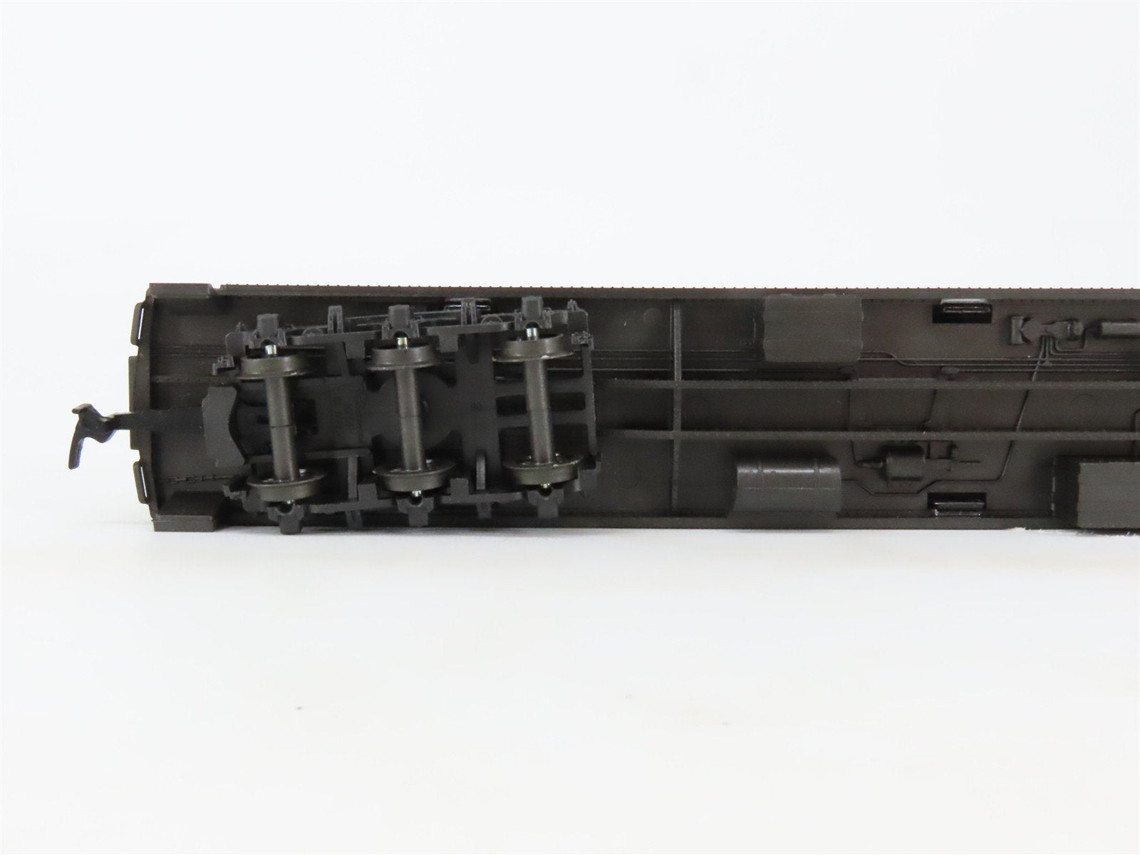 HO Scale AHM/Rivarossi 6205-SF ATSF Santa Fe 1920 Coach Passenger Car #1464