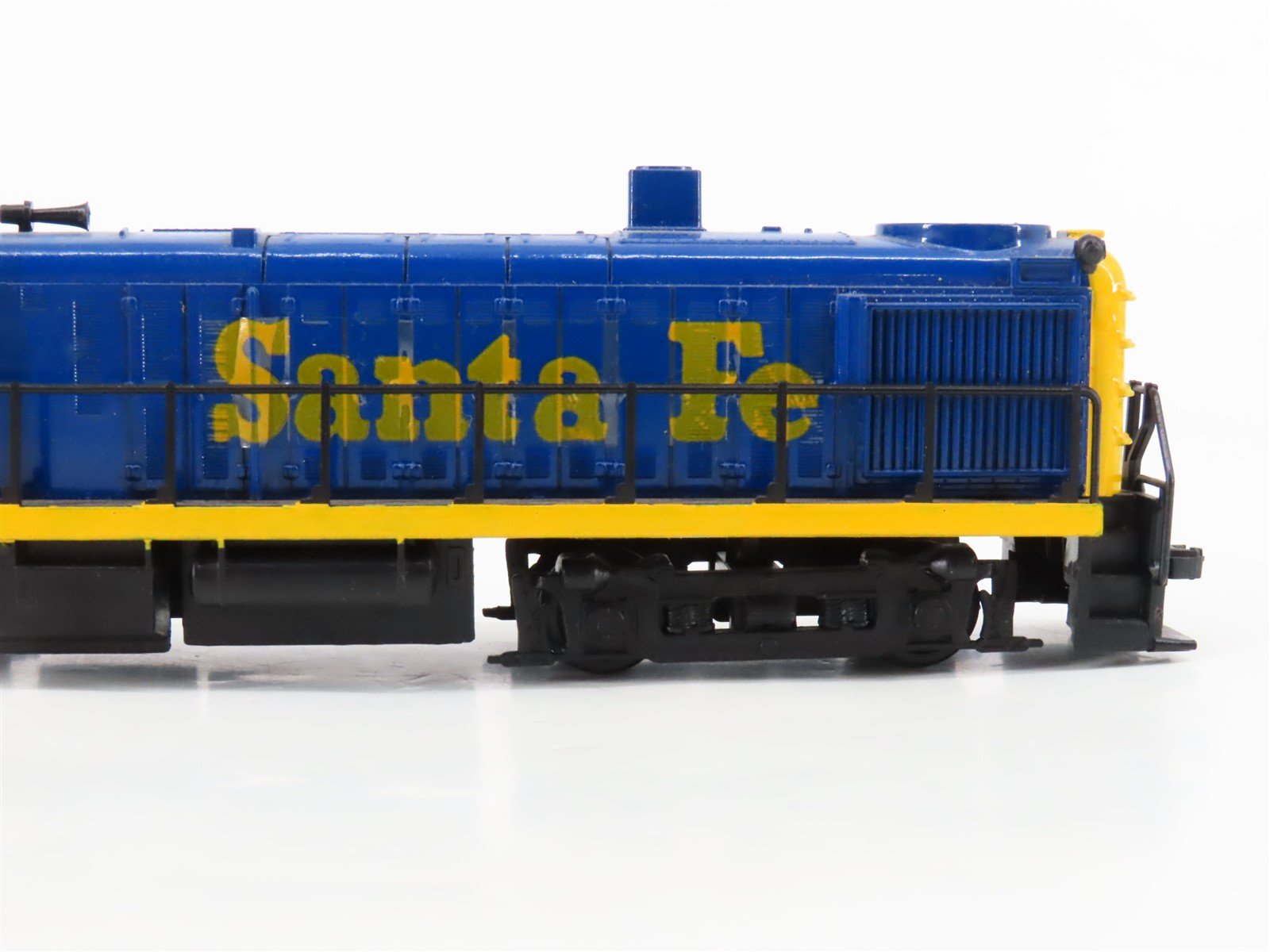 HO Scale Hobbytown ATSF Santa Fe RS-3 Diesel Loco #2481 UNPOWERED & Custom