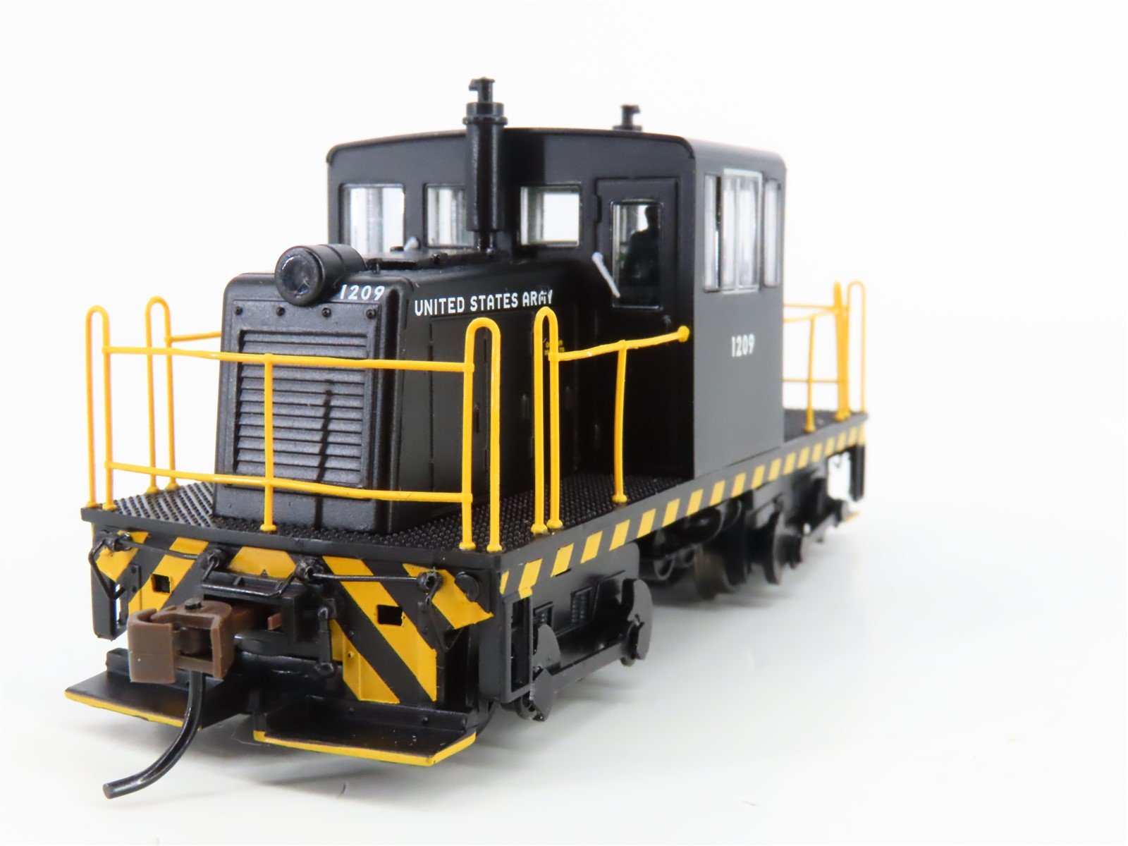 HO Scale Bachmann US Army GE 45-Tonner Diesel Locomotive #1209 w/DCC