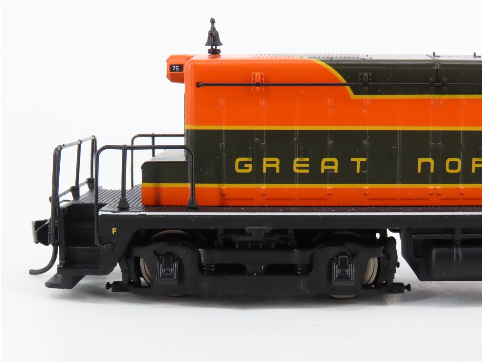 HO Scale Walthers GN Great Northern SW1 Diesel Locomotive #75