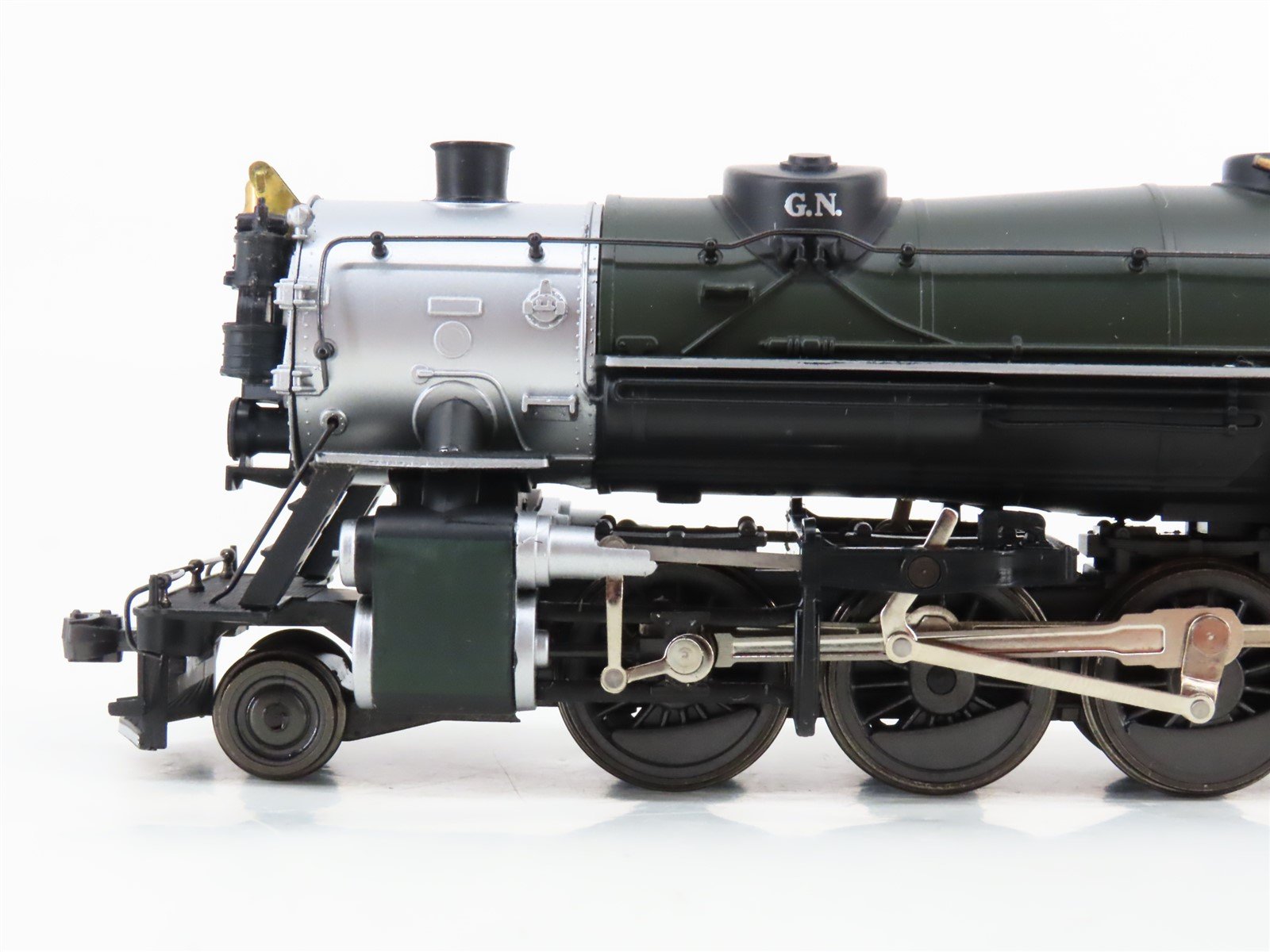 HO Scale Rivarossi 5411 GN Great Northern 2-8-2 Steam Locomotive #3385