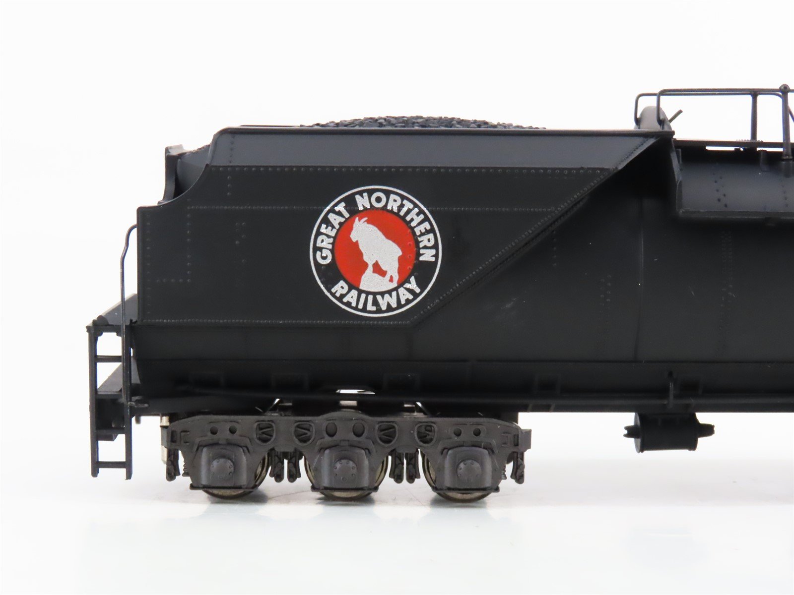 HO Scale Rivarossi 5411 GN Great Northern 2-8-2 Steam Locomotive #3385