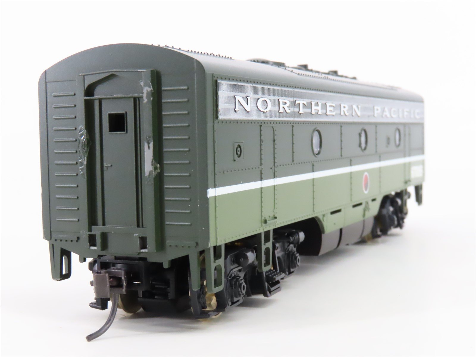HO Scale Stewart 5913 NP Northern Pacific F9B Diesel Loco #6708B UNPOWERED
