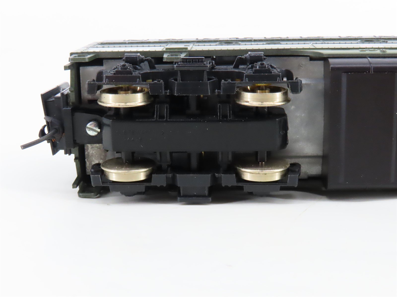 HO Scale Stewart 5913 NP Northern Pacific F9B Diesel Loco #6708B UNPOWERED