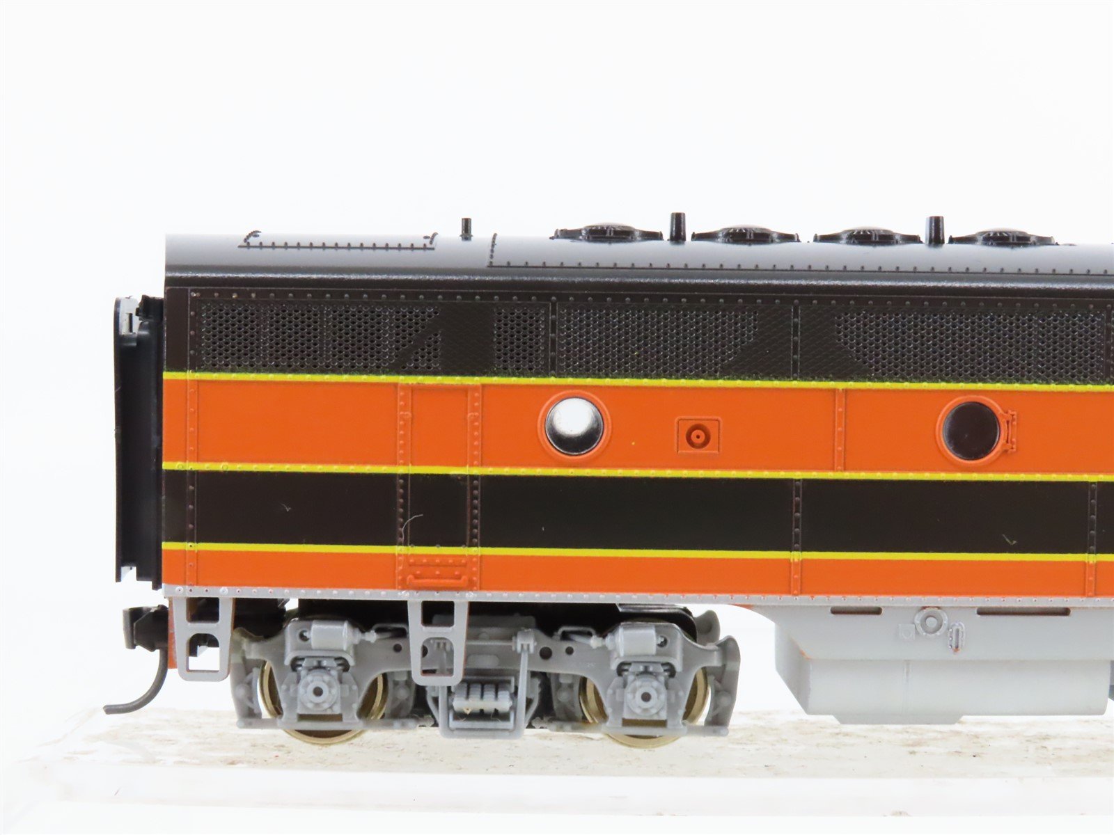 HO Scale Stewart GN Great Northern F3B Diesel Locomotive UNPOWERED