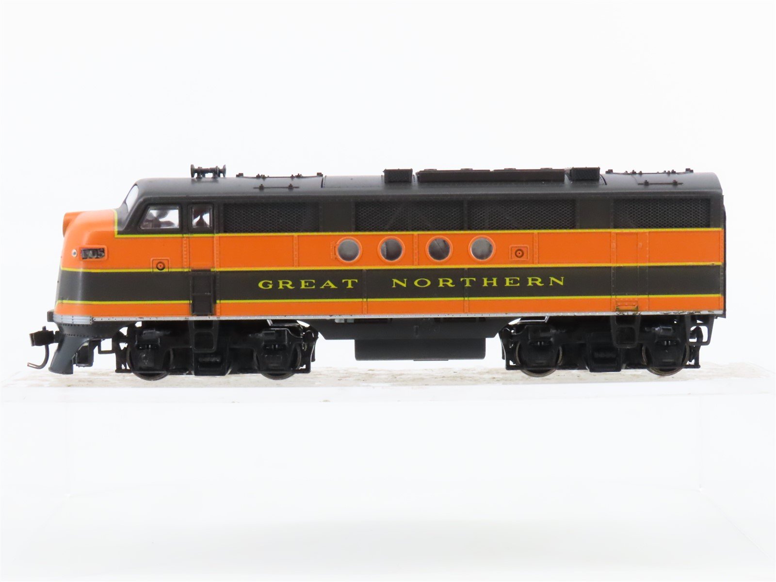 HO Scale Stewart GN Great Northern FTA Diesel Locomotive #405