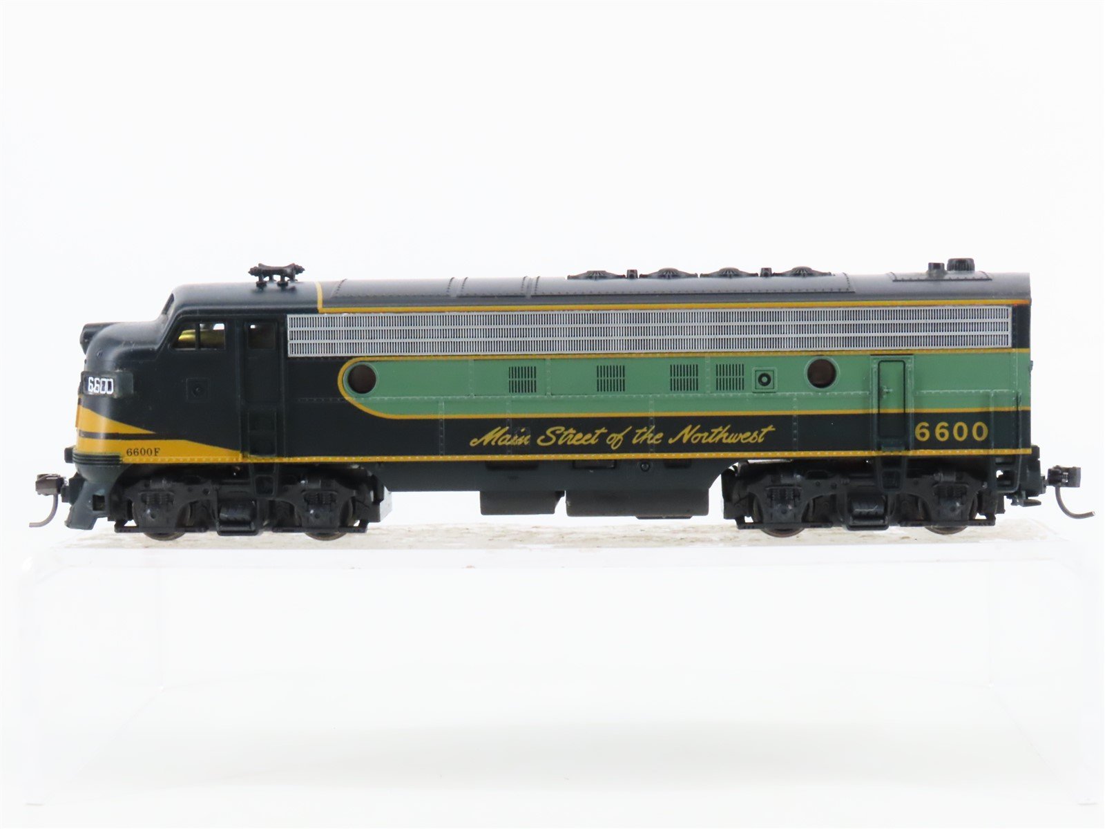 HO Scale Atlas NP Northern Pacific FP7A Diesel Locomotive #5600