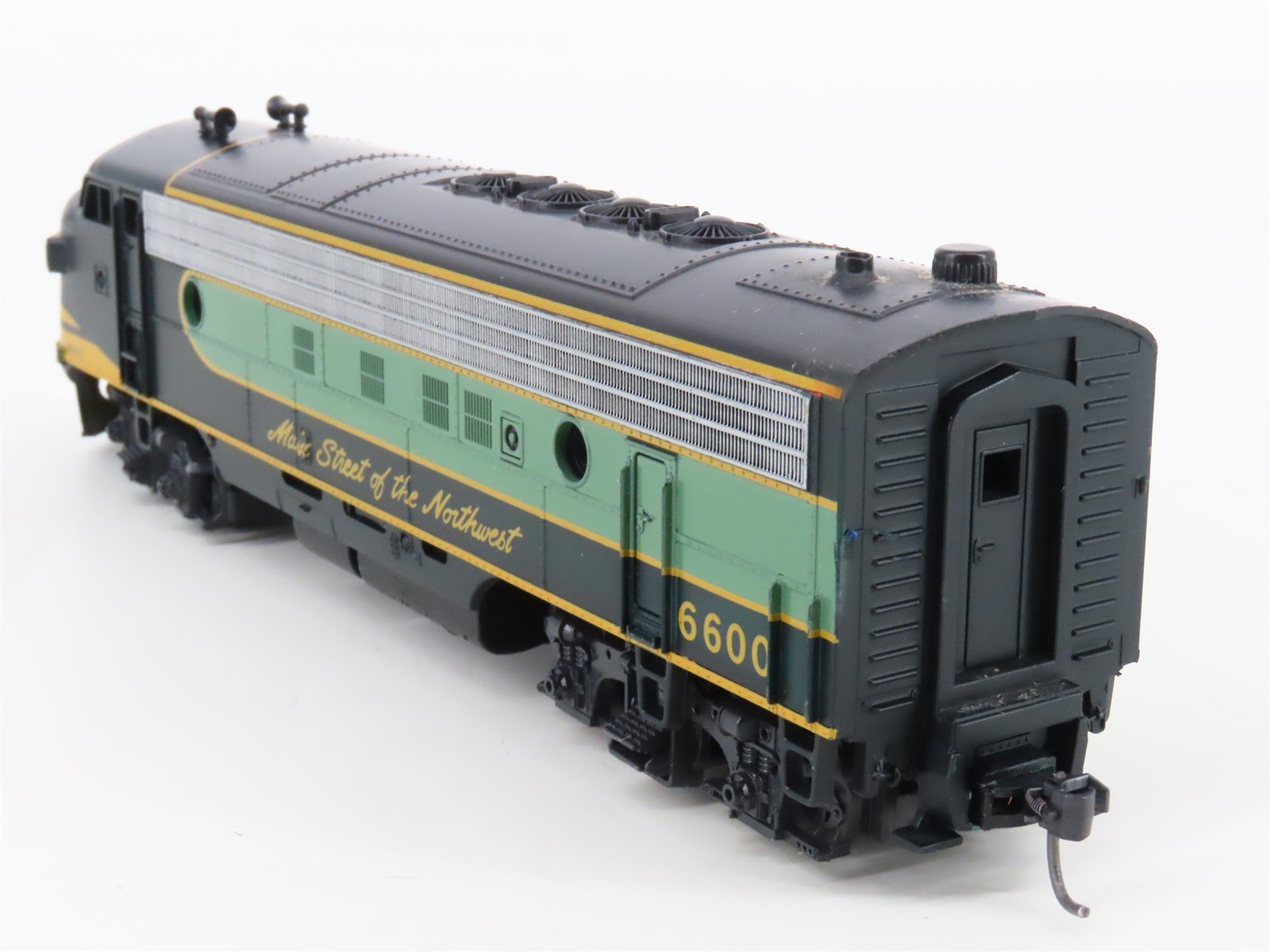 HO Scale Atlas NP Northern Pacific FP7A Diesel Locomotive #5600