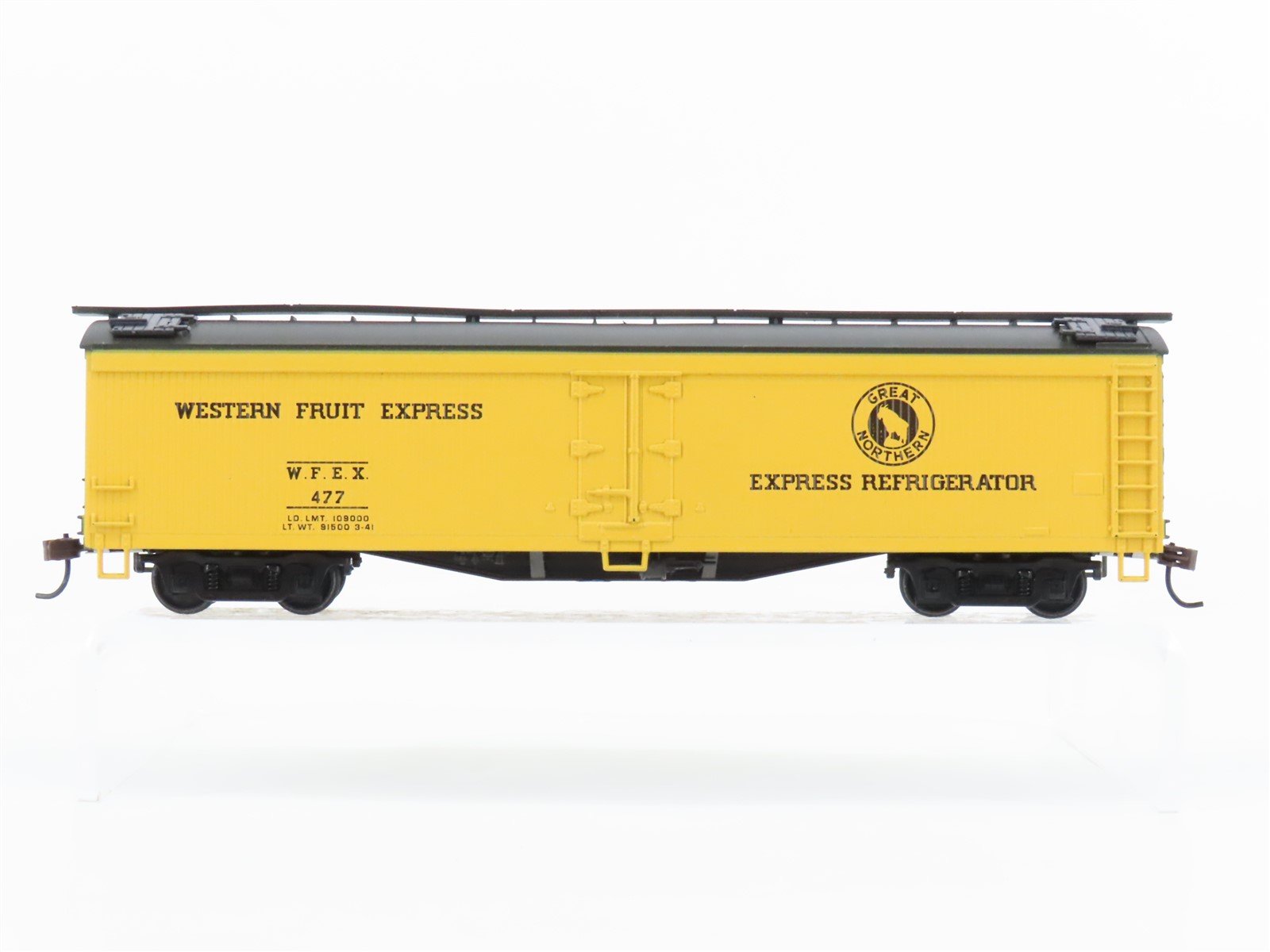 HO Scale Athearn 140-05353 GN WFEX Western Fruit Express 50' Express Reefer #477