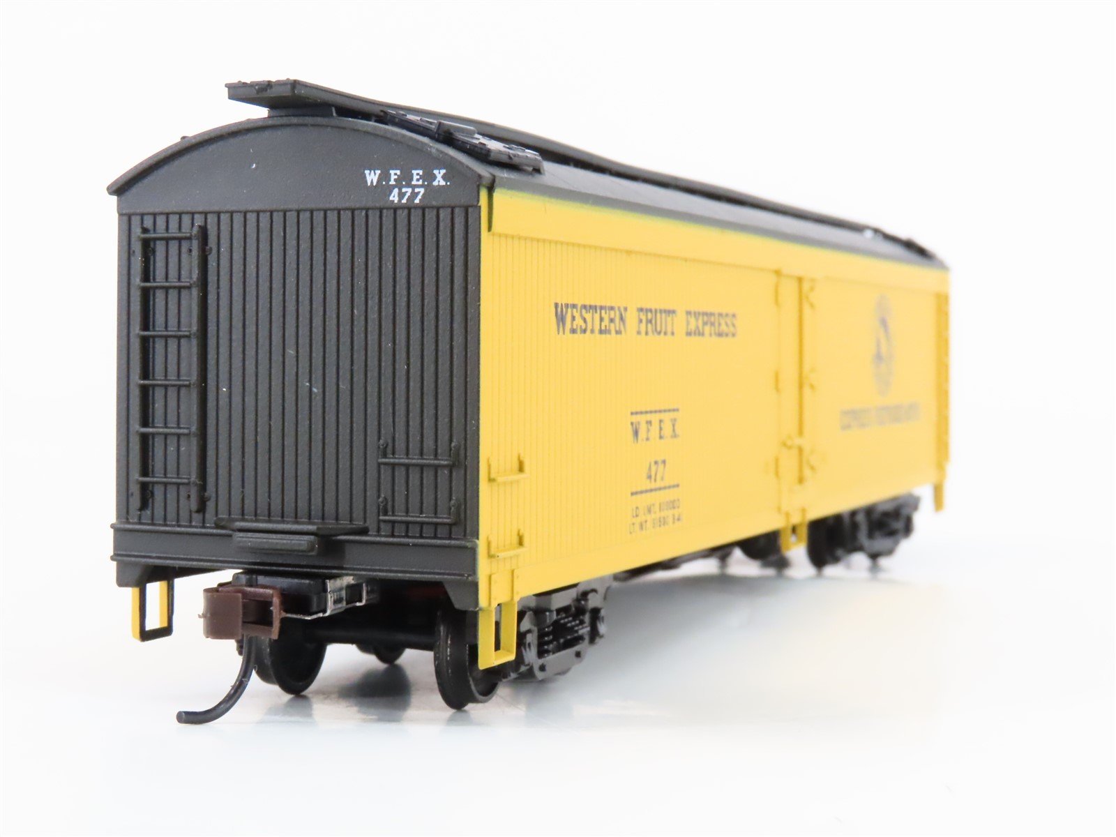 HO Scale Athearn 140-05353 GN WFEX Western Fruit Express 50' Express Reefer #477