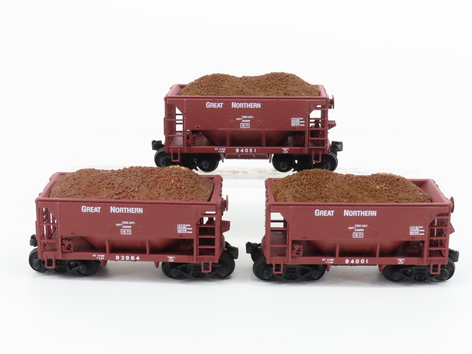 HO Scale Walthers 932-4452 GN Great Northern Railway Ore Cars w/ Loads Set of 3