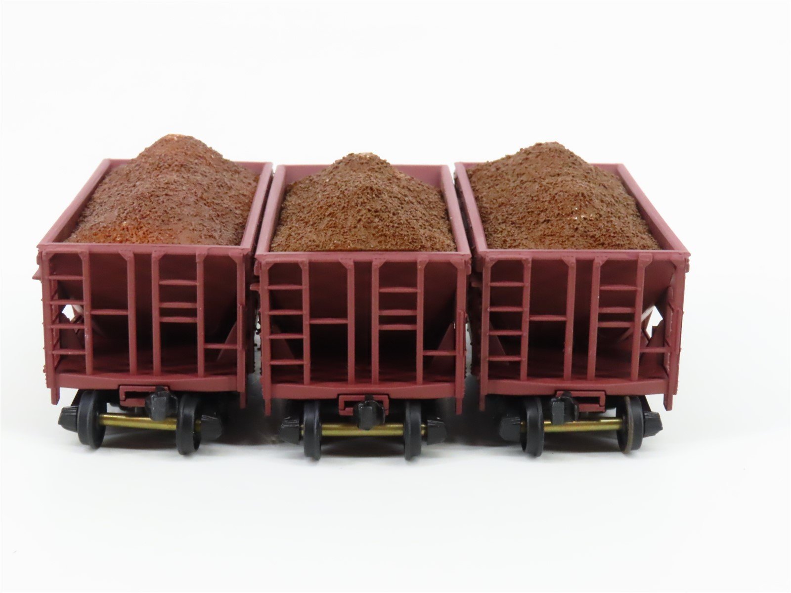 HO Scale Walthers 932-4452 GN Great Northern Railway Ore Cars w/ Loads Set of 3