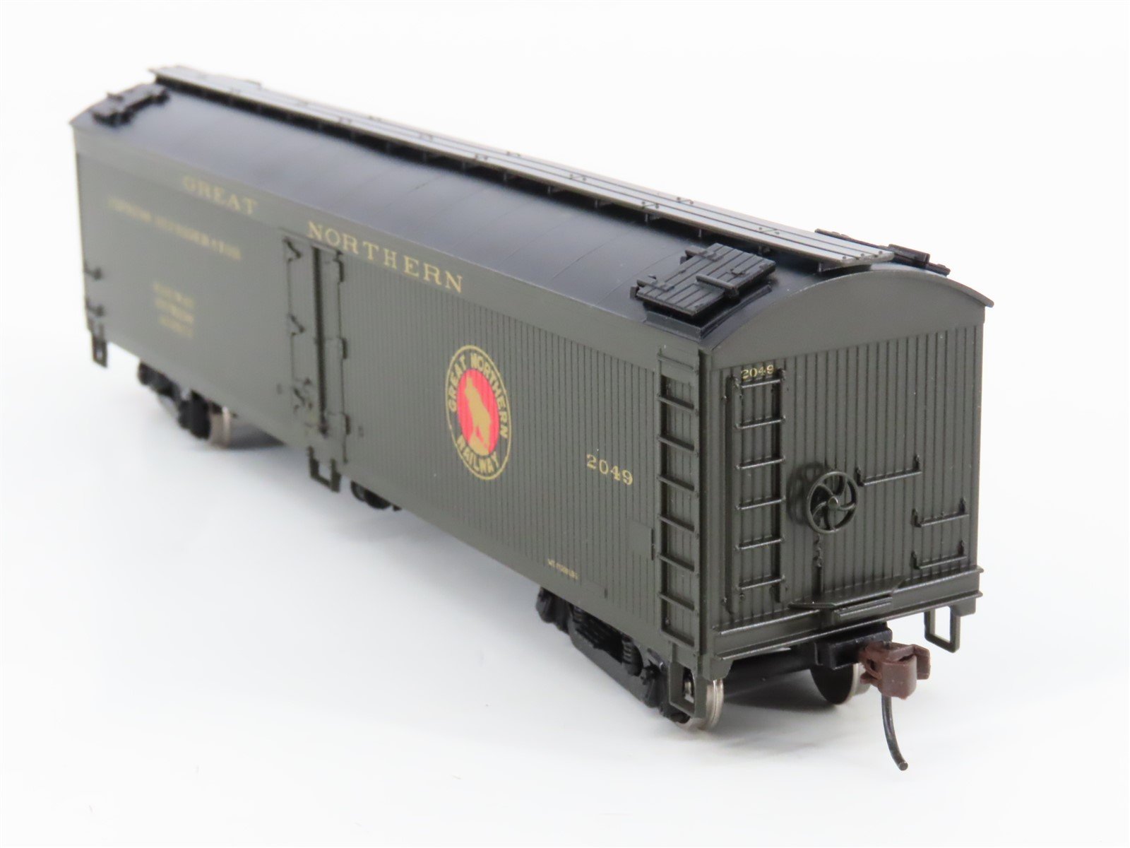 HO Scale Athearn 92579 GN Great Northern Railway 50' Express Reefer #2049
