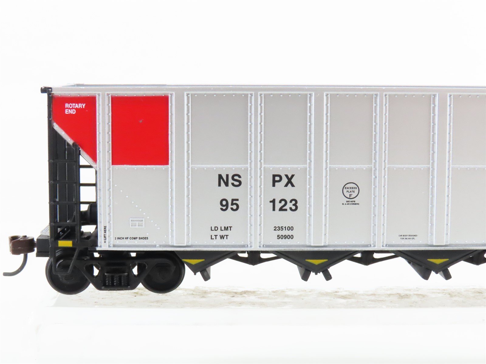 HO Scale Walthers 932-7813 NSPX Northern States Power 5-Bay Coal Hopper #95123