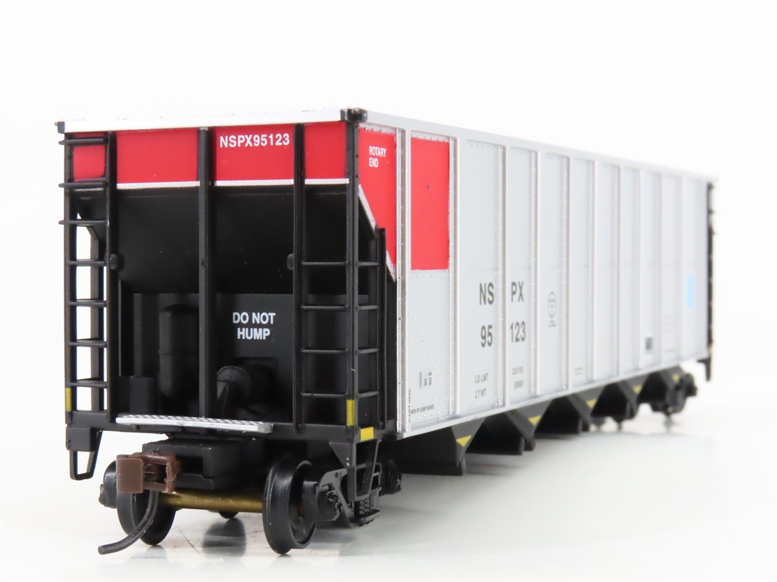 HO Scale Walthers 932-7813 NSPX Northern States Power 5-Bay Coal Hopper #95123