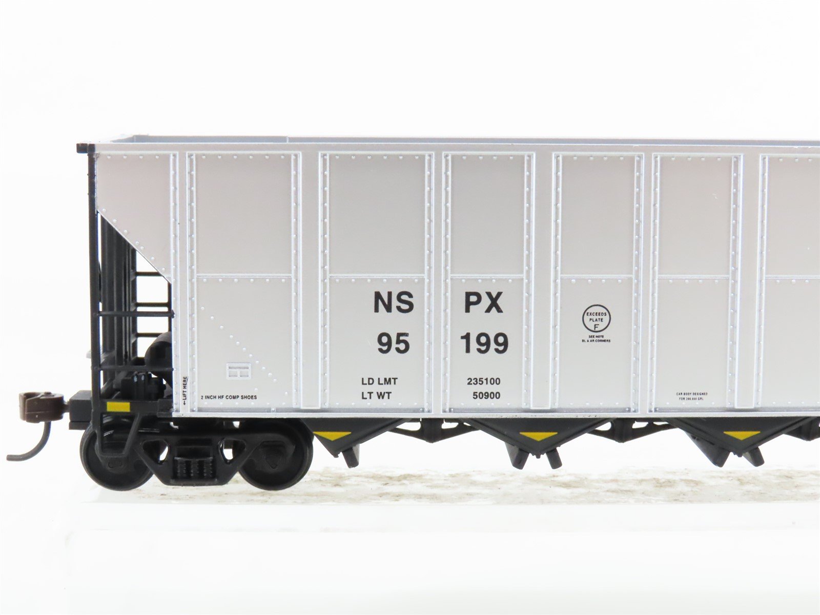 HO Scale Walthers 932-7813 NSPX Northern States Power 5-Bay Coal Hopper #95199